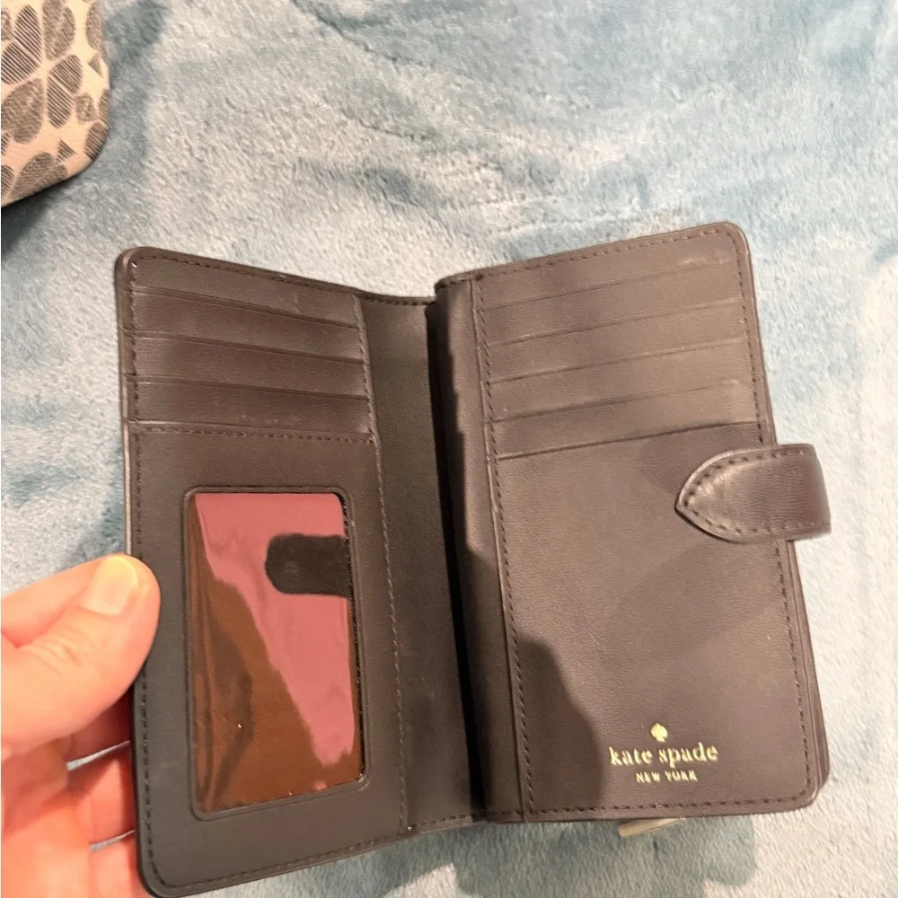 Kate Spade Black and Cream Floral Tote - Picture 5 of 8